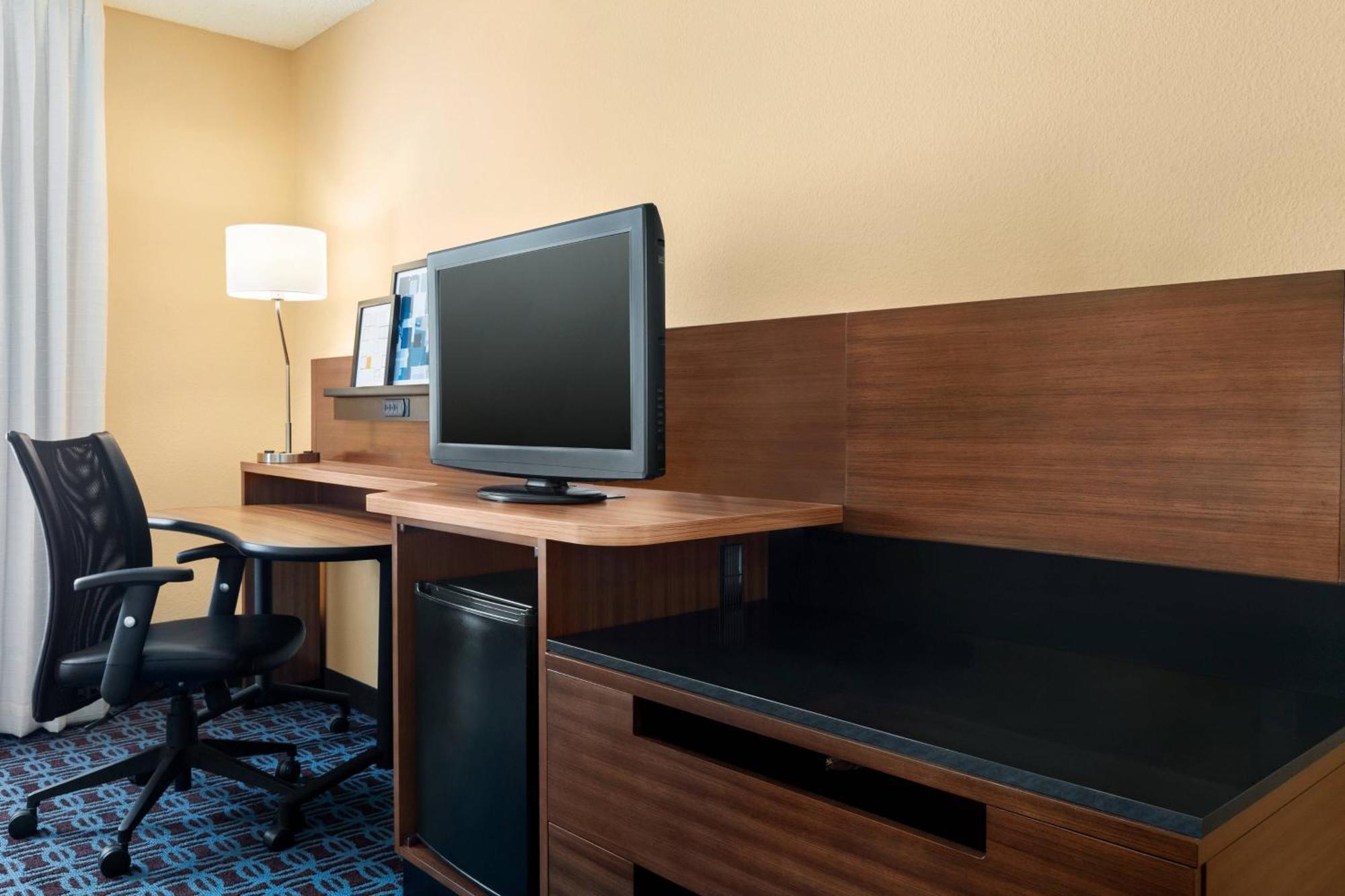Fairfield Inn Роузвілл Екстер'єр фото
