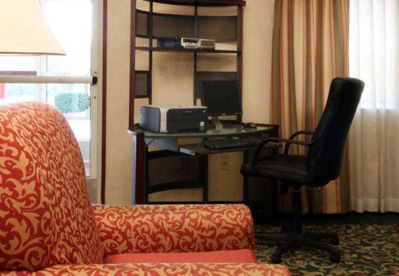 Fairfield Inn Роузвілл Зручності фото